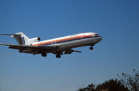 N7261U @ LGA - United 727-222 N7261U at LGA Sept 1989 - by Mike Boland