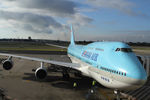 HL7473 @ YSSY - parked at gate 58 - by Bill Mallinson