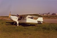 N39932 - 932 at the Sky Sailing airport in Fremont,Ca shortly before it closed.