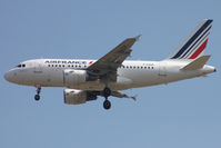 F-GUGN @ LEBL - Landing - by micka2b