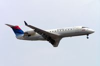 N919EV @ CYYZ - Canadair CRJ-200ER [7780] (Delta Connection) Toronto~C 25/06/2005 - by Ray Barber