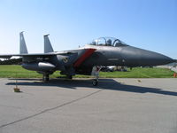 86-0186 @ CYXU - Displayed at the airshow at London, Ontario, Canada in 2004. - by Alf Adams