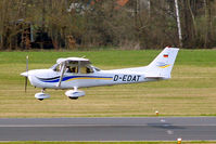 D-EDAT @ EDNY - Cessna 172S Skyhawk [172S-8132] Friedrichshafen~D 04/04/2009 - by Ray Barber