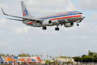 N886NN @ MIA - Miami - by Alex Feldstein