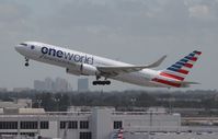 N343AN @ MIA - American