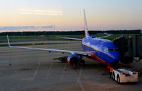 N710SW @ KRIC - Richmond - by Ronald Barker