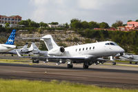 N550XJ @ TNCM - N550XJ