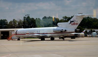 N725CK @ KLEX - High end horse transport