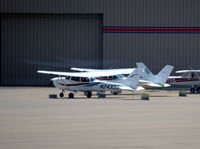 N24339 @ KLEX - Lexington - by Ronald Barker