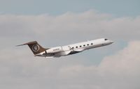 N168CE @ KLAS - Gulfstream G-V