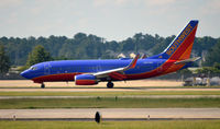 N254WN @ KATL - Landing ATL - by Ronald Barker