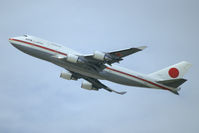 20-1101 @ EHAM - JAPAN AIR FORCE