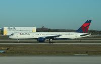 N680DA @ KRSW - Boeing 757-200