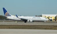 N33294 @ KRSW - Boeing 737-800
