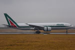 EI-ISO @ LOWW - Alitalia Boeing 777-200 - by Dietmar Schreiber - VAP