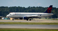 N325US @ KATL - Landing Atlanta - by Ronald Barker