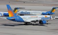 N901NV @ KLAS - Boeing 757-200 - by Mark Pasqualino