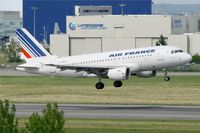 F-GRHV @ LFBO - Airbus A319-111, Landing rwy 14R, Toulouse-Blagnac Airport (LFBO-TLS) - by Yves-Q