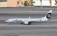 N323AS @ KLAS - Boeing 737-900 - by Mark Pasqualino