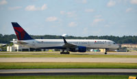 N542US @ KATL - Taxi to parking Atlanta - by Ronald Barker