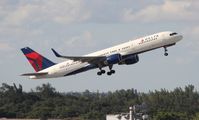 N650DL @ FLL - Delta 757-200 - by Florida Metal