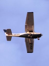 CP-2529 @ SLET - Training plane, with the old paint, over Santa Cruz de la Sierra - by confauna