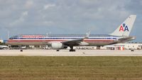 N673AN @ MIA - American - by Florida Metal