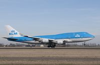 PH-BFK @ EHAM - taken at 18R - by hnapel