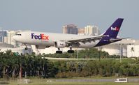 N685FE @ FLL - Fed Ex A300 - by Florida Metal