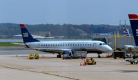 N104HQ @ KDCA - At the gate DCA - by Ronald Barker