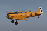 EC-DUN @ LECU - On finals at Cuatro Vientos, Madrid - by alanh