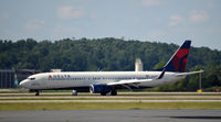N809DN @ KATL - Landing Atlanta - by Ronald Barker