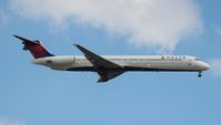 N904DL @ DTW - Delta MD-88