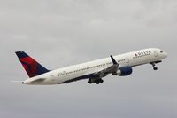 N6700 @ KLAS - Boeing 757-200