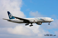 ZK-OKE @ NZAA - Air New Zealand Ltd., Auckland - by Peter Lewis