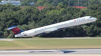 N906DA @ TPA - Delta MD-90