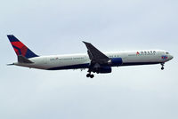 N841MH @ EGLL - Boeing 767-432ER [29714] (Delta Air Lines) Home~G 03/09/2013. On approach 27L.
