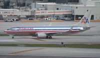 N940AN @ MIA - American - by Florida Metal