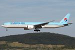 HL8209 @ LOWW - Korean Air B777-300 - by Andy Graf - VAP