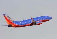 N484WN @ KLAS - Boeing 737-700 - by Mark Pasqualino