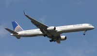 N75854 @ MCO - United - by Florida Metal