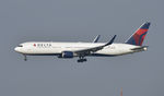N177DZ @ KSFO - Landing at SFO - by Todd Royer