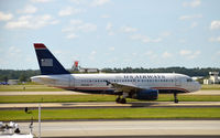 N816AW @ KATL - Taxi Atlanta - by Ronald Barker
