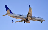 N76517 @ KLAS - N76517 UNITED AIRLINES 2008 BOEING 737-824 s/n 31628 

Split Scimitar Winlets

Las Vegas - McCarran International Airport (LAS / KLAS)
USA - Nevada March 25, 2015
Photo: Tomás Del Coro - by Tomás Del Coro