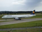 D-AISW @ EGPH - Lufthansa A321 Taxiing to runway 06 - by Mike stanners