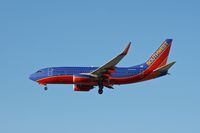 N484WN @ KLAS - Southwest Airlines, is here landing at Las Vegas Int'l(KLAS) - by A. Gendorf