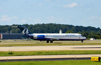 N988AT @ KATL - Taxi Atlanta - by Ronald Barker