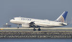 N812UA @ KSFO - Landing at SFO - by Todd Royer