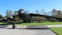 56-0687 @ MCO - B-52D
