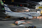 4X-EKD @ VIE - El Al - by Chris Jilli